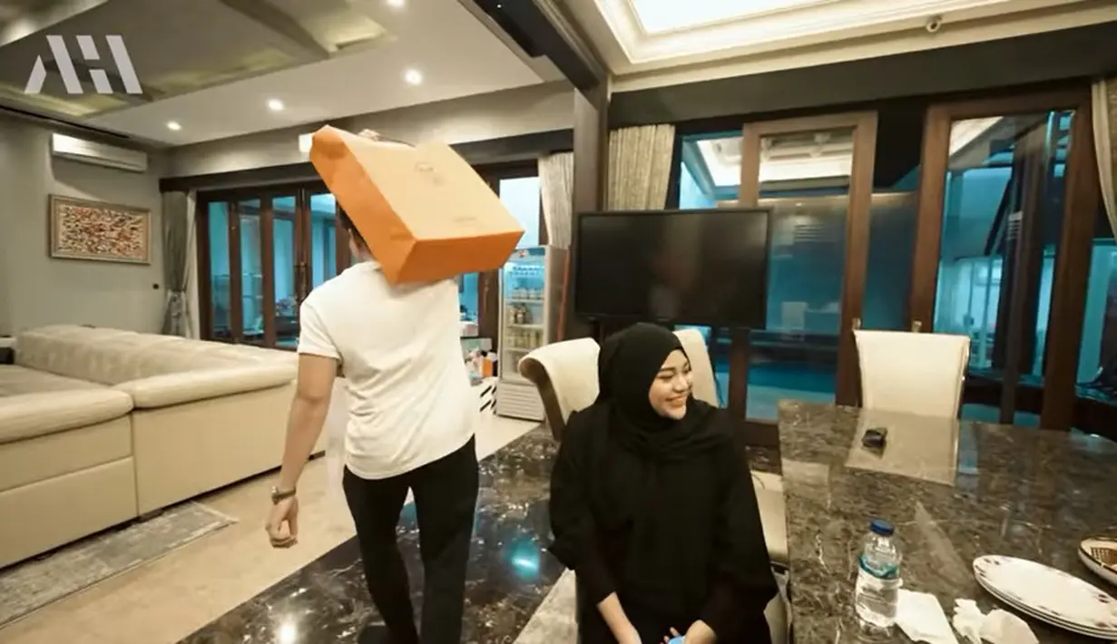 Aurel Hermansyah dan Atta Halilintar (Youtube/AH)