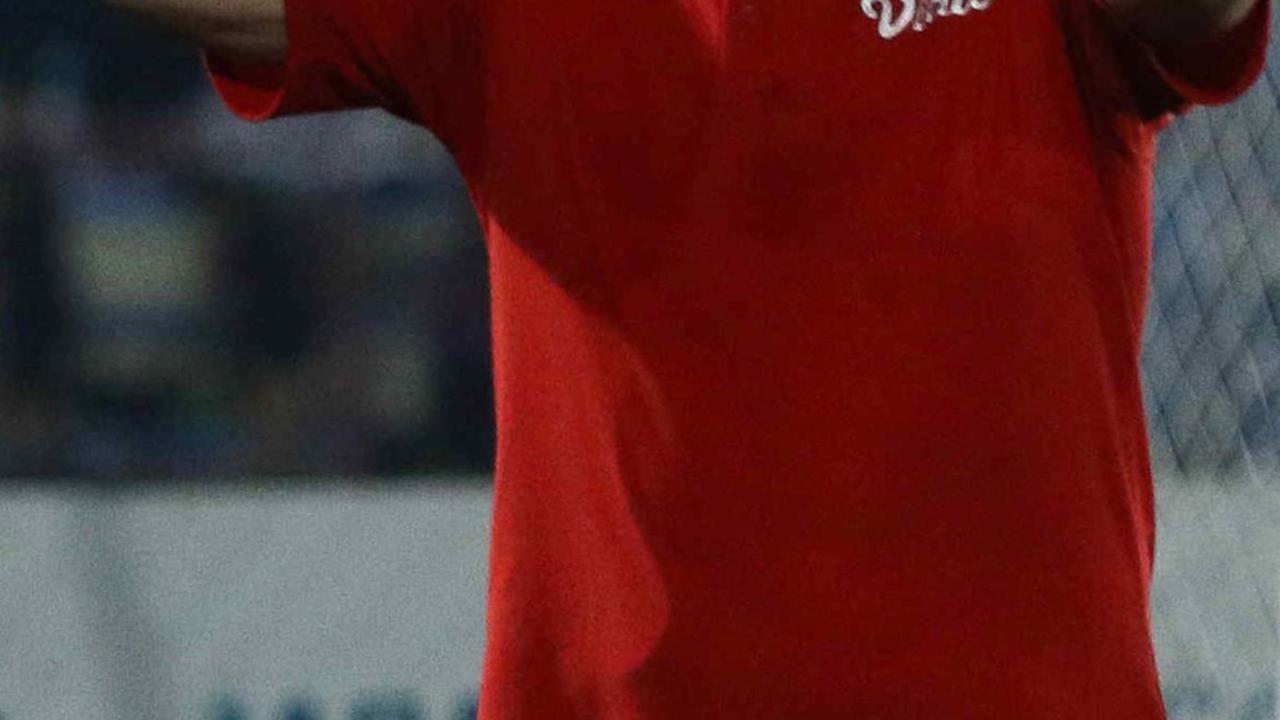 Mantan penjaga gawang asal Denmark itu diajak menghadiri fun football yang diselenggarakan Vidio.