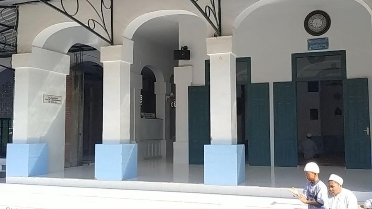 Potret Sederhana Masjid Astana Tuban, Tempat Menyepi Favorit Sunan Bonang
