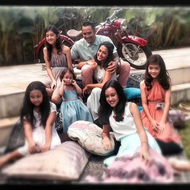 12 Tahun Menikah, Ini 7 Potret Lawas Tora Sudiro dengan Mieke Amalia