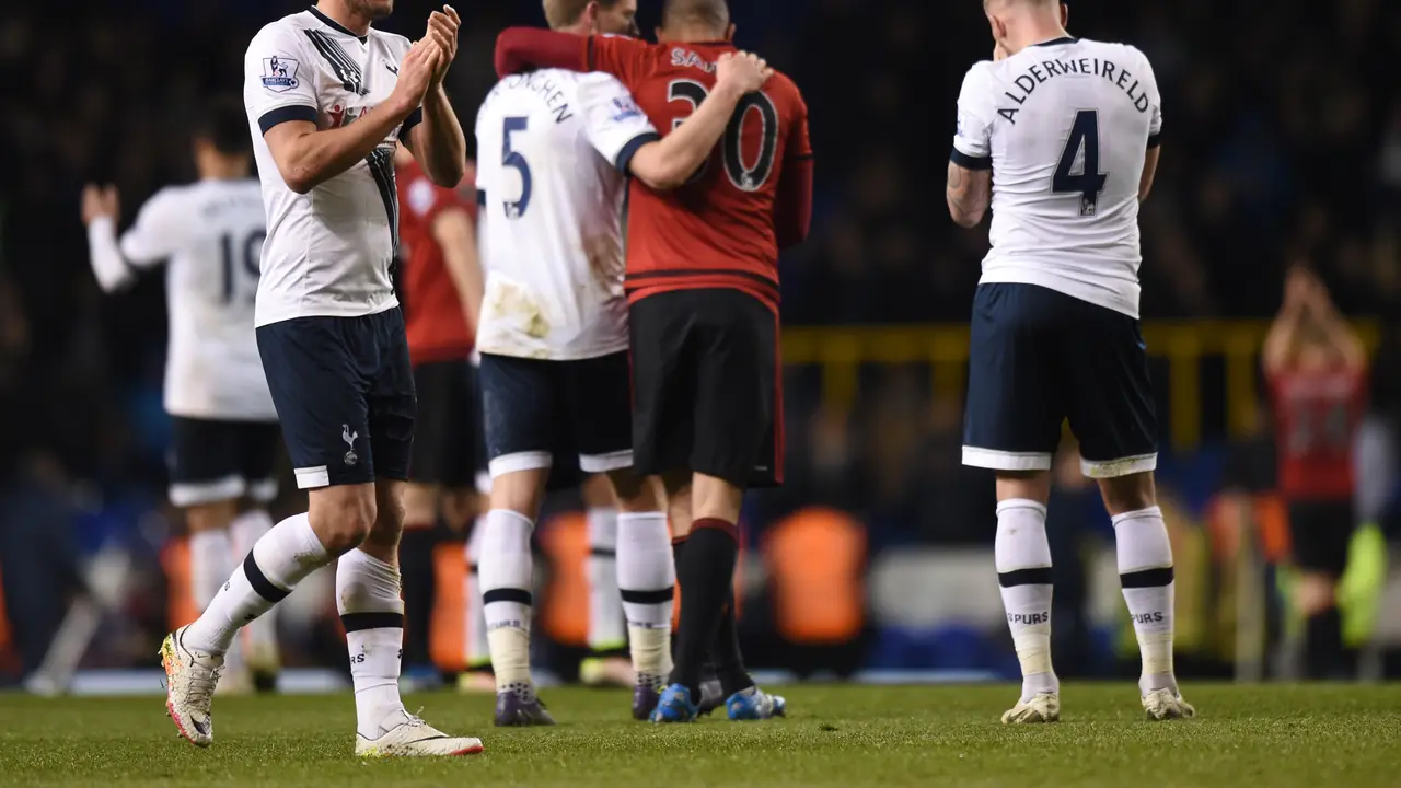Cetak 'Dua' Gol, Dawson Rusak Ambisi Juara Spurs