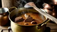 Berapa Jam Masak Rendang? Ini Durasi Ideal dari Kalio hingga Kering Sempurna