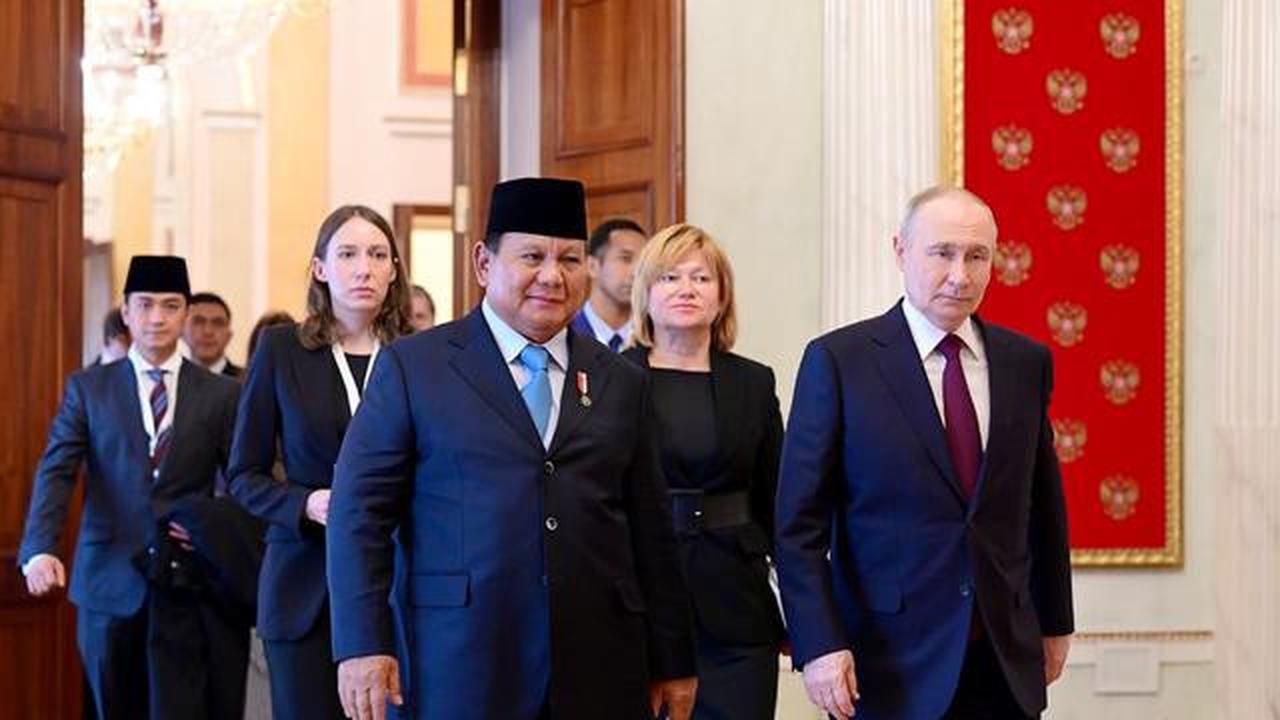 Prabowo Bertemu Putin di Moskow, Bahas Kerja Sama Strategis dan Isu Global