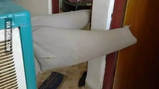 6 Potret Cara Berbagi AC Ini Kocak Banget, Hawa Dinginnya Dibagi Dua