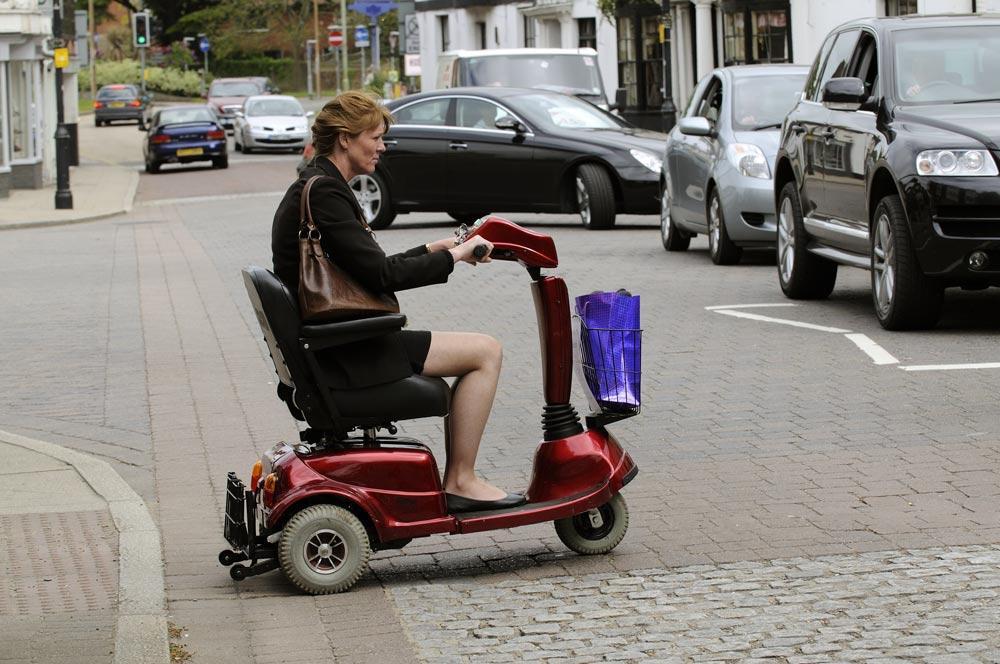 Ilustrasi mobility scooter (middletons.co.uk)