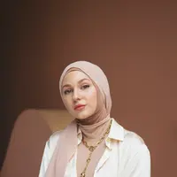 Ilustrasi pink look feminine fashion. ©Freepik