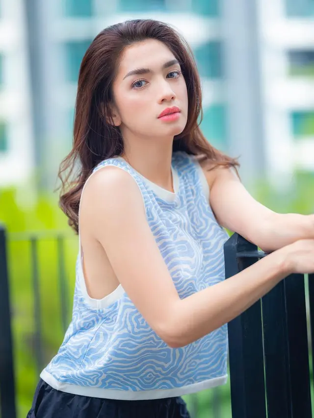 Angel Karamoy tampak masih belia meski anaknya sudah remaja (Instagram/realangelkaramoy)