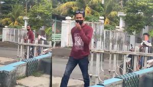 Tangkapan layar rekaman video amatir saat pelaku mencoba mencuri sepeda motor milik warga di Lampung Utara. (Dok. Istimewa).