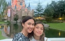 Momen Kompak Nana Mirdad dan Sarah Liburan di Jepang, Gemas Kayak Kakak Beradik