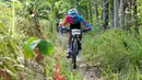 Pebalap sepeda mengikuti kejuaraan Mountain Bike Cross Country Marathon (MTB XCM) di Kawasan Tanjung Lesung, Pandeglang, Banten, Sabtu (29/9). Ajang ini menjadi bagian dari Festival Pesona Tanjung Lesung 2018. (Liputan6.com/HO/Nick)