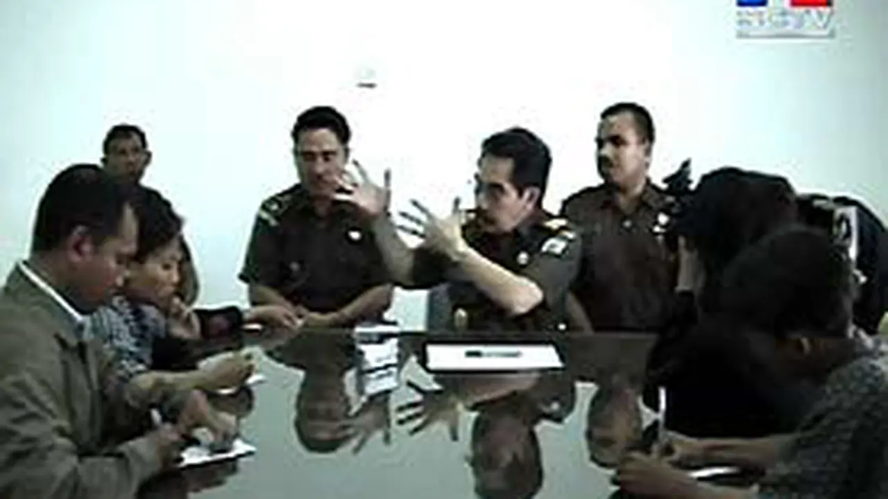 100804bDPRDKendari.jpg