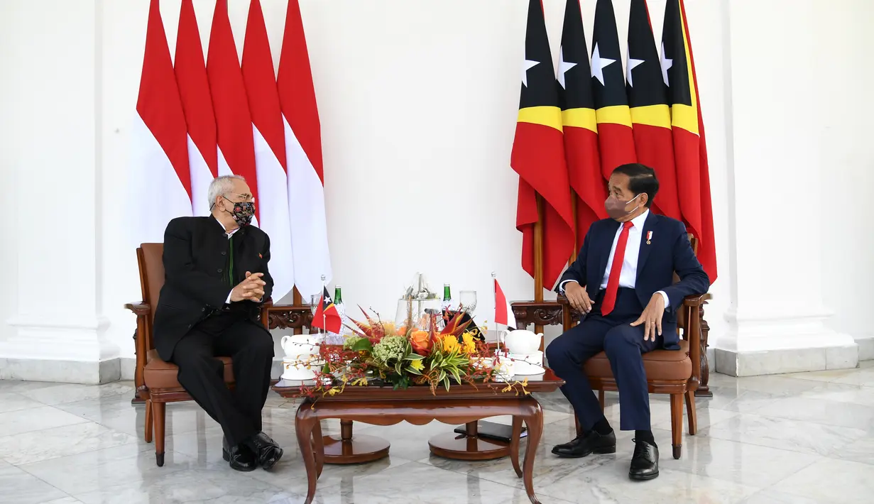 Presiden Joko Widodo atau Jokowi (kanan) berbincang dengan Presiden Timor Leste Jose Ramos Horta saat menerima kunjungan kenegaraan di Istana Kepresidenan Bogor, Jawa Barat, Selasa (19/7/2022). Ramos Horta dilantik sebagai Presiden Timor Leste pada 19 Mei 2022, namun dia sebelumnya juga pernah menjadi Presiden Timor Leste pada periode 2007-2012. (Foto: Lukas - Biro Pers Sekretariat Presiden)