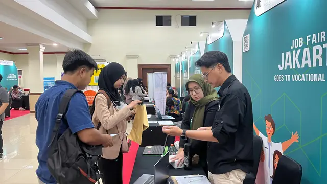Alya Pencari Kerja