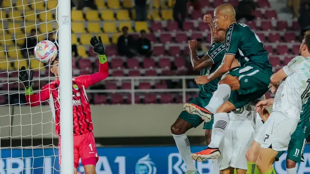 Cleberson - PSS Sleman Vs Persib Bandung di BRI Liga 1 2024/2025