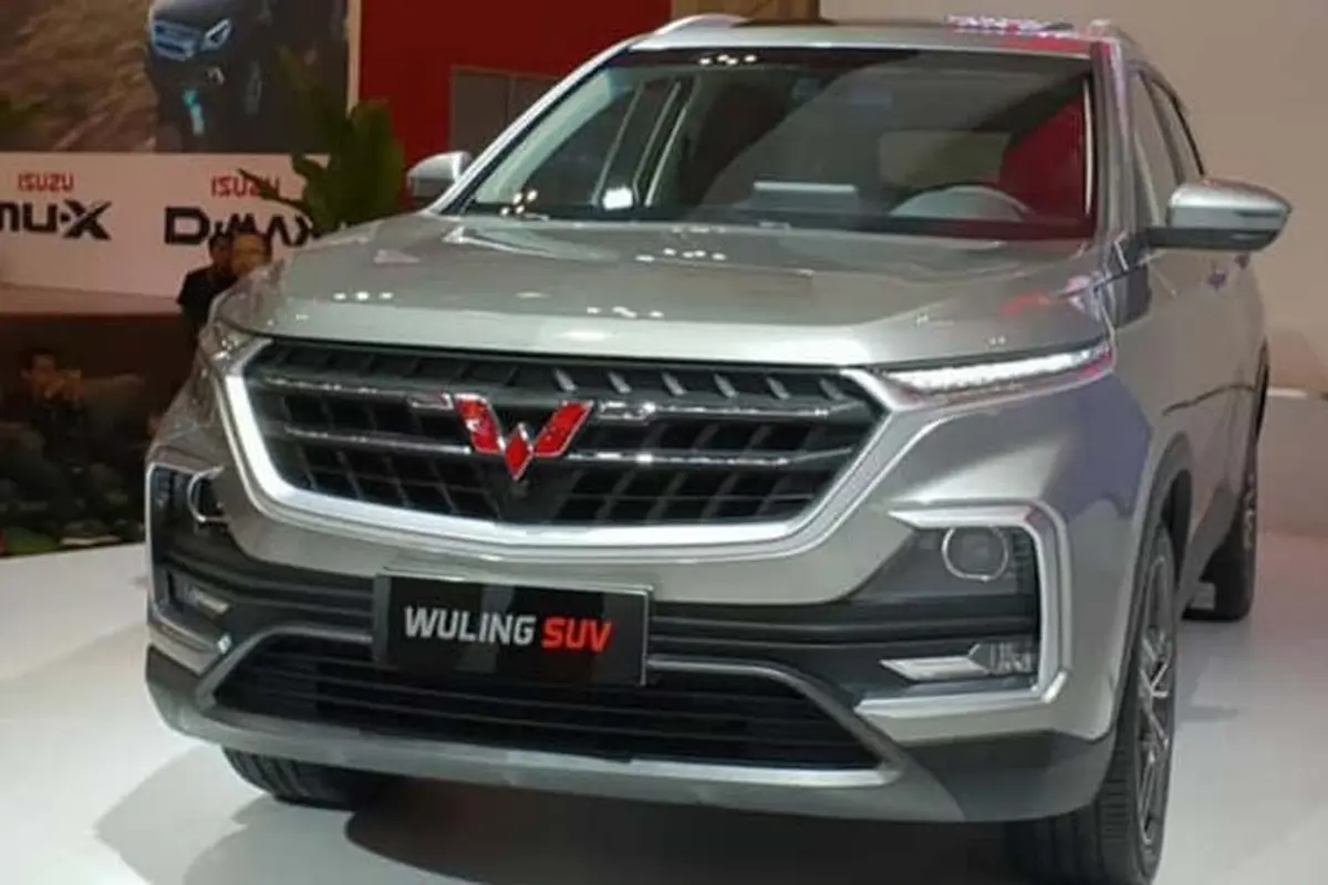 Wuling SUV by Wuling Maju Motor Padang