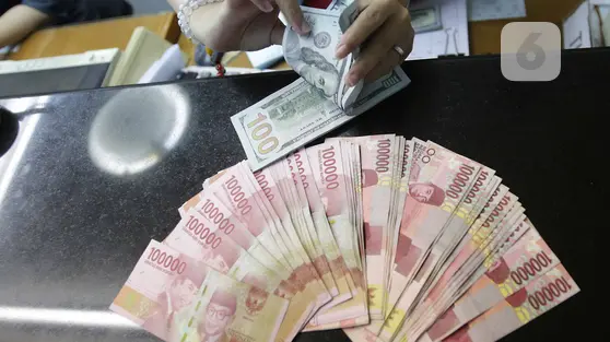 Rupiah Hari Ini Melambung ke 17.888 per Dolar AS, Analis Ungkap Pemicunya