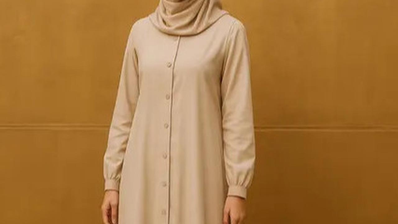7 Model Gamis Kancing Depan sampai Bawah Terbaru, Tampil Modis saat Idul Adha