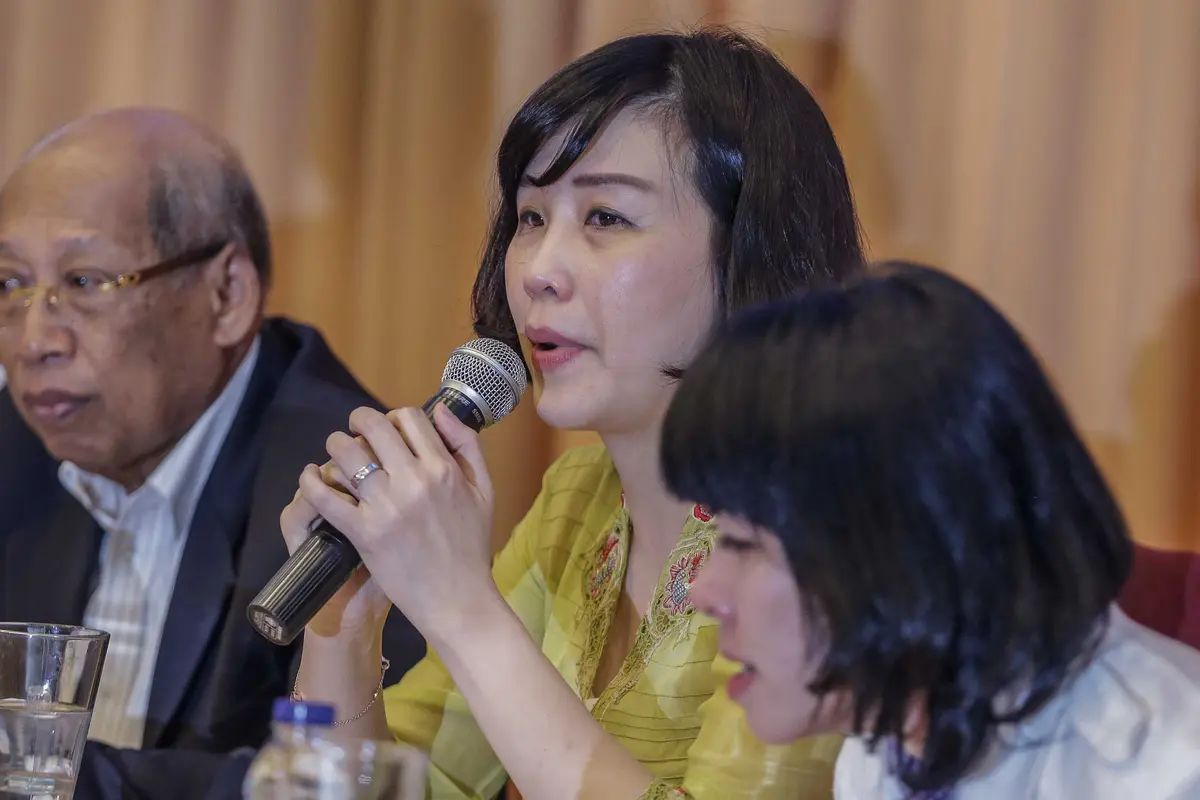 20170523-Tangis Veronica Tan Saat Membacakan Surat Ahok-Fanani
