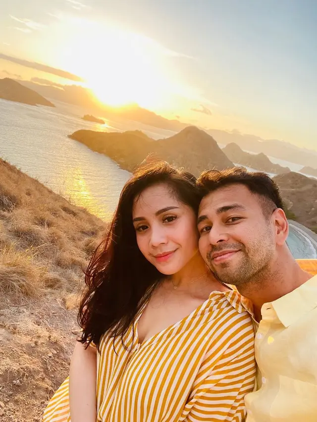 7 Potret Seru Liburan Raffi Ahmad dan Nagita Slavina di Pulau Komodo