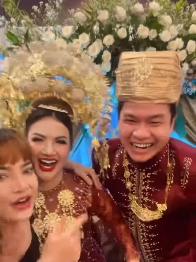 Pesta Pernikahan Barbie Kumalasari dan Mantan