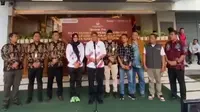 Paslon Imam-Ririn usai mengikuti tes kesehatan RSPAD Gatot Subroto Jakarta, rangkaian dari persyaratan pendaftaran Pilkada Depok 2024. (Istimewa)