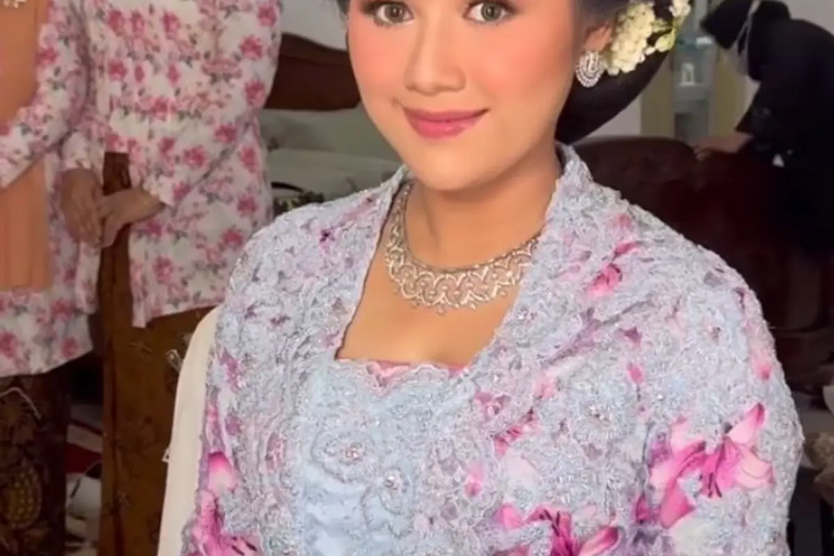 Erina Gudono dan Kaesang Pangarep Selenggarakan Tasyakuran dan Tingkeban 7 Bulan Kehamilan