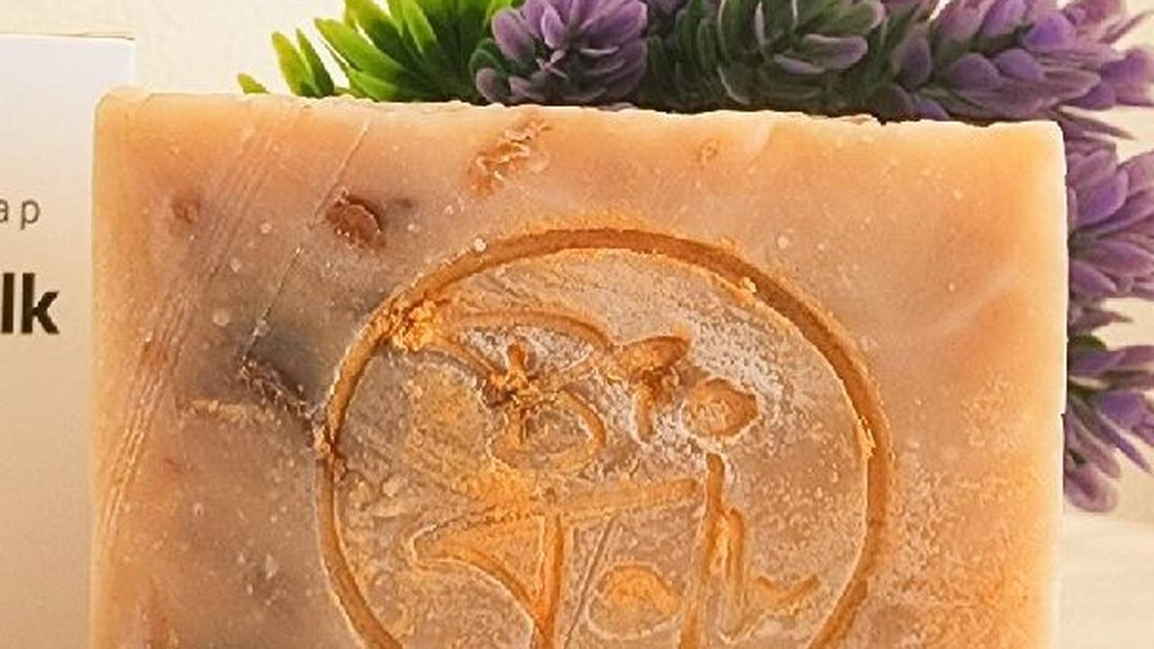 3. Biotalk Honey Goatsmilk Oatmeal Soap<br>