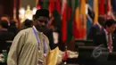 Salah satu delegasi Konferensi Asia Afrika bersiap mengikuti pembukaan Pertemuan Tingkat Menteri Asia-Afrika di Jakarta Convention Center, Senin (20/4/2015). (Liputan6.com/Herman Zakharia)