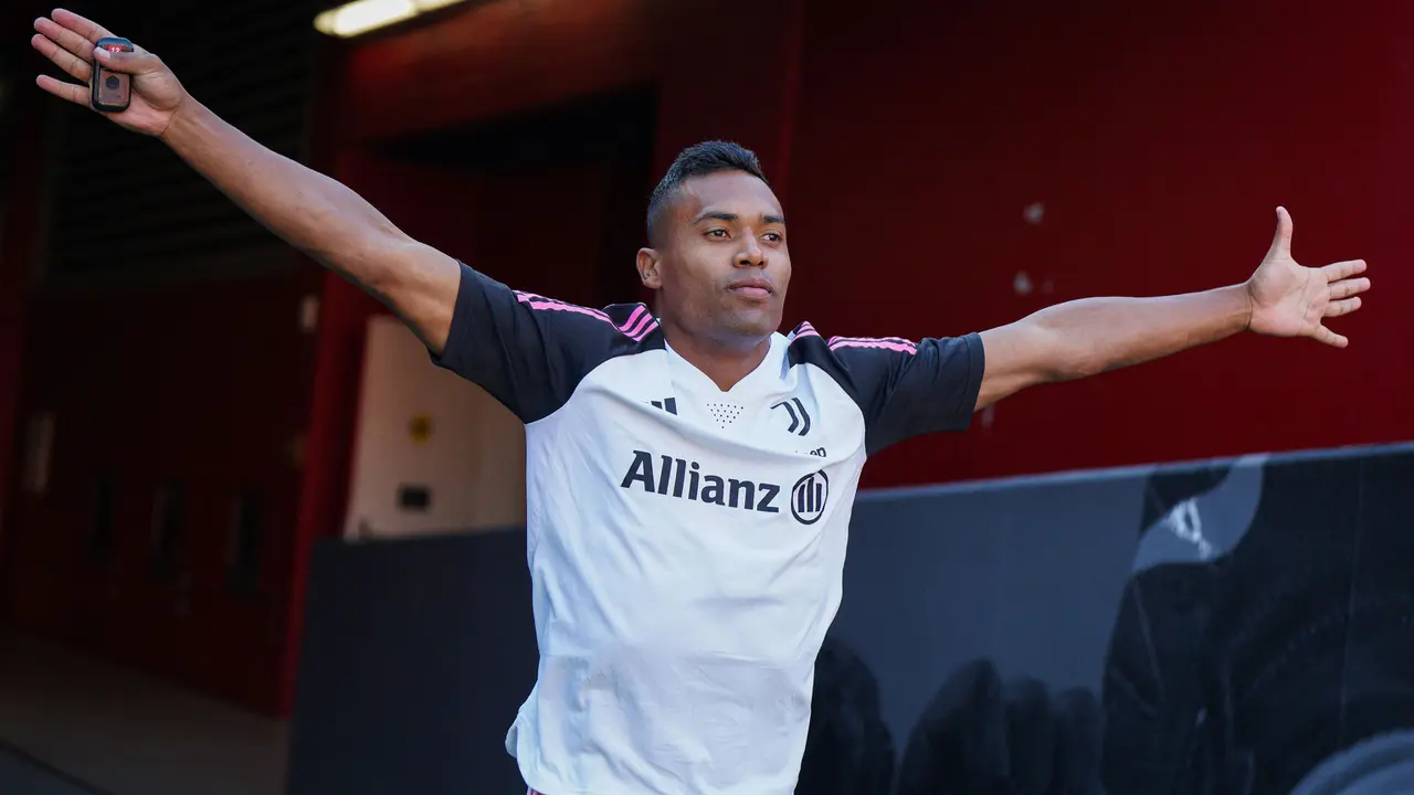 Foto: 5 Pemain Tertua dalam Skuad Si Nyonya Tua pada Musim 2023 / 2024, Termasuk Danilo yang Dipercaya Juventus Jadi Kapten Tim