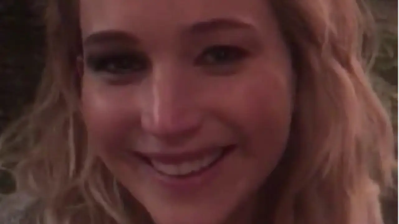 Jennifer Lawrence Makeup Setengah Wajah Karena Ulah Emma Stone