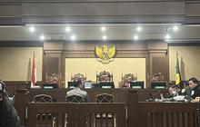 Hakim Tolak Permohonan Nadiem Makarim Sidang Lewat Zoom