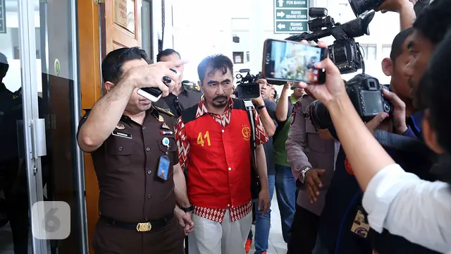 [Bintang] Gatot Brajamusti