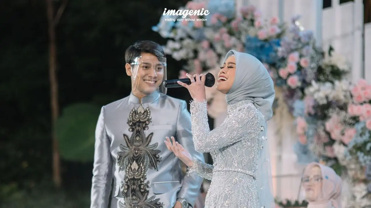 7 Potret Lamaran Lesty Kejora dan Rizky Billar, Penuh Haru Bahagia