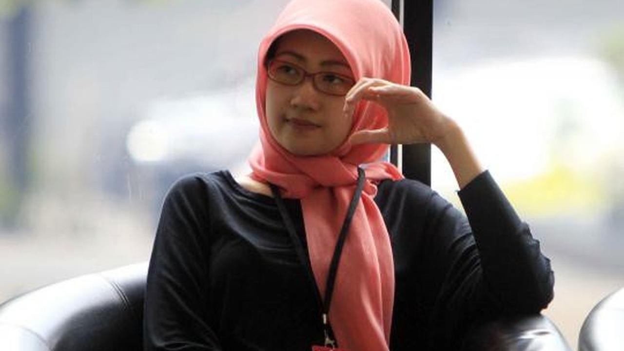 Dipta, istri muda Irjen (Pol) Djoko Susilo penuhi panggilan KPK