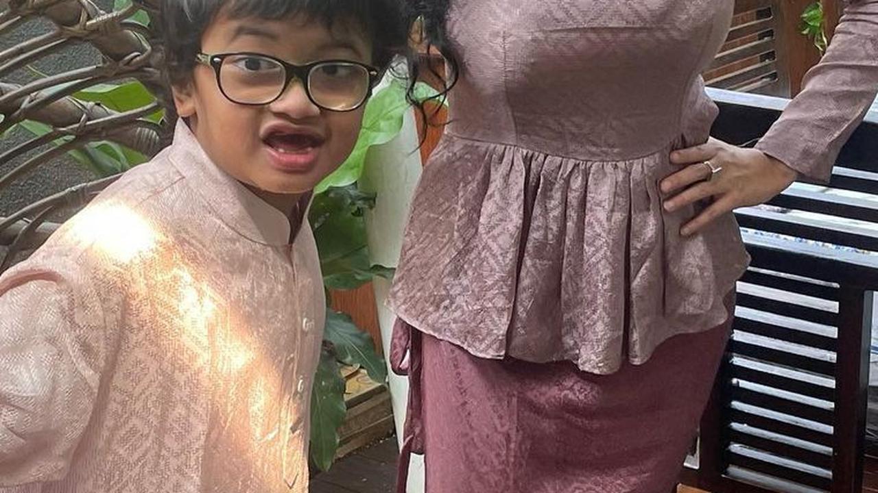 Putra Asri Welas pernah ditolak masuk sekolah karena menderita Katarak