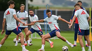 Pemain timnas Spanyol mengambil bagian dalam sesi latihan di kamp tim di Donaueschingen, pada 10 Juli 2024. (JAVIER SORIANO/AFP)