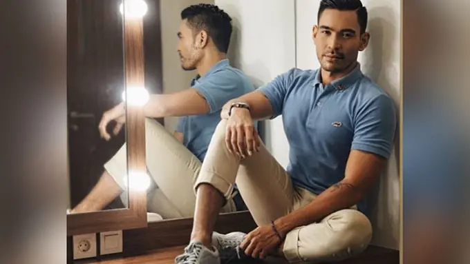 4 Pesona Robby Purba yang Bikin Wanita Jatuh Hati