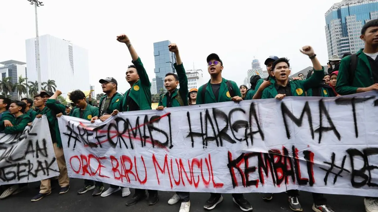 Aliansi Badan Eksekutif Mahasiswa Seluruh Indonesia (BEM SI) menggelar aksi besar-besaran di Patung Kuda Arjuna Wijaya, Jalan Medan Merdeka Barat, Gambir, Jakarta Pusat, DKI Jakarta pada Jumat (20/10/2023) (Istimewa)