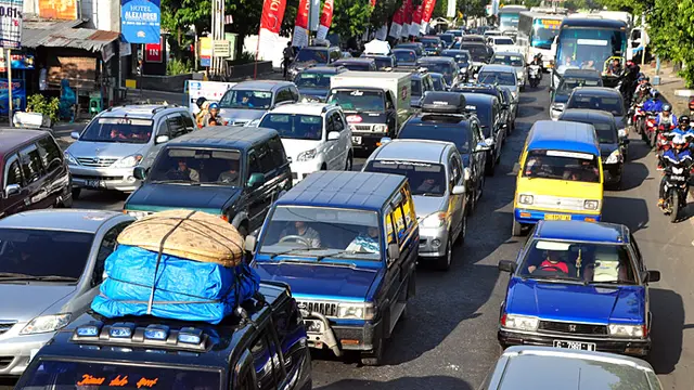 Puncak Arus Balik, Jalur Pantura dan Selatan Padat