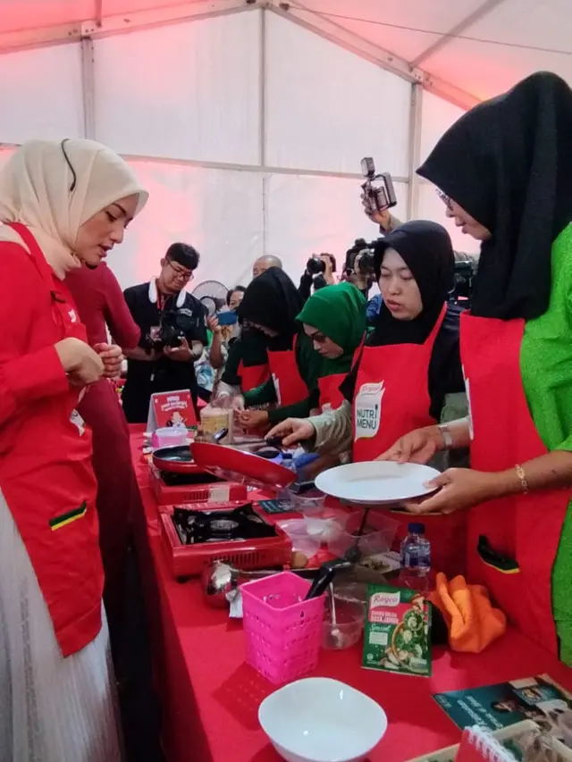 Foto suasana demo masak bersama Citra Kirana