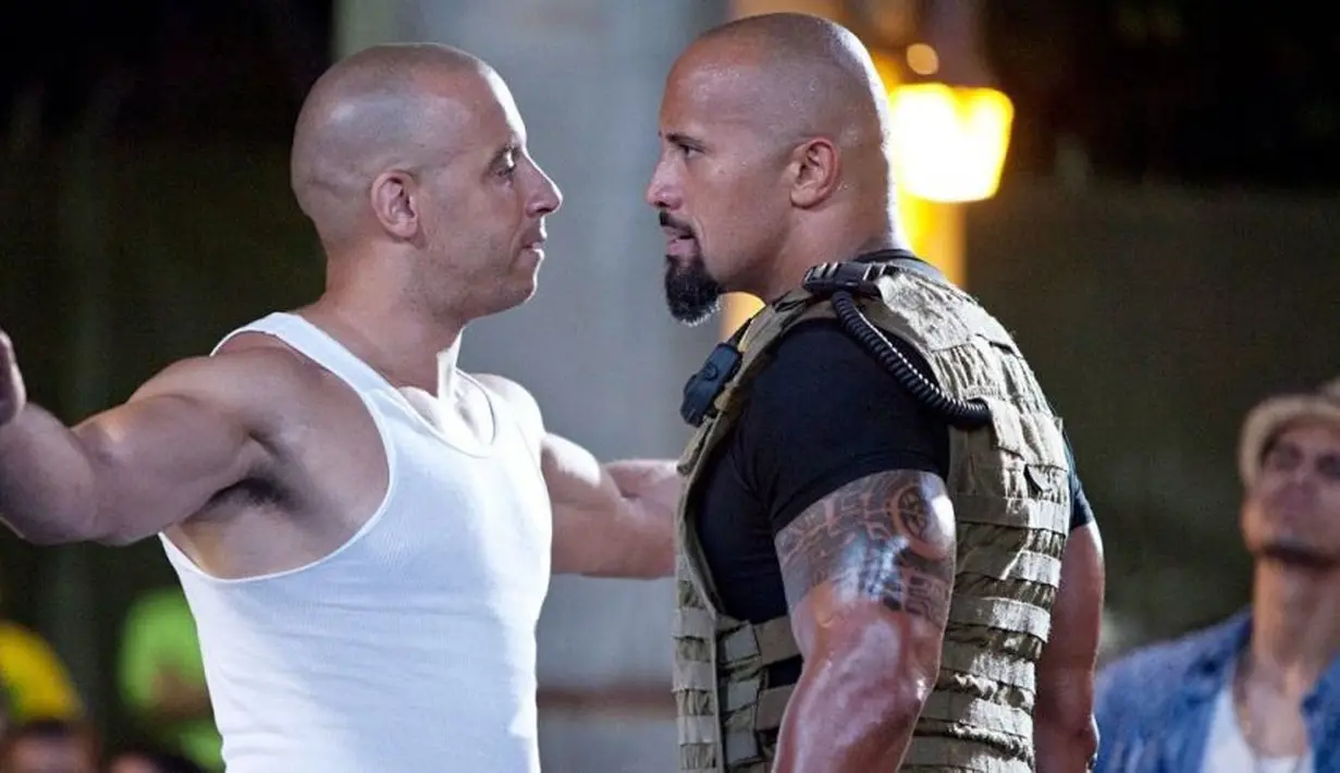 Dwayne Johnson akhirnya mengungkap apa yang terjadi dengan dirinya dan Vin Diesel saat syuting The Fate of the Furious. (Digital Spy)