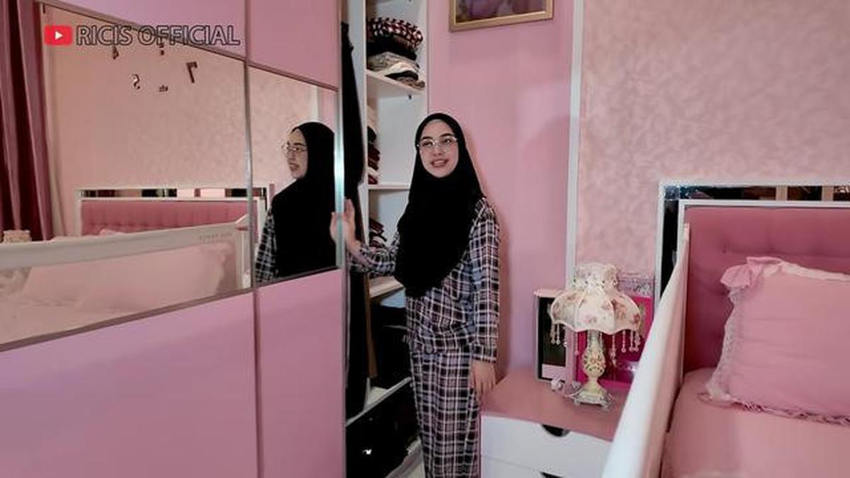 11 Potret Kamar Pink Ria Ricis di Rumah Lama, Room Tour Terakhir Sebelum Pindahan