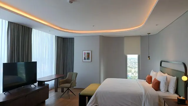 Sinergi Hotel dan Mall Living World