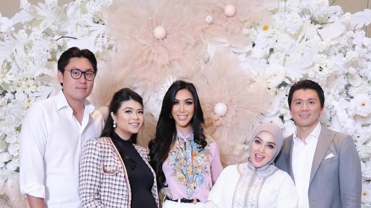 Junita Bersedia Terbang Ke Singapura Demi Syahrini