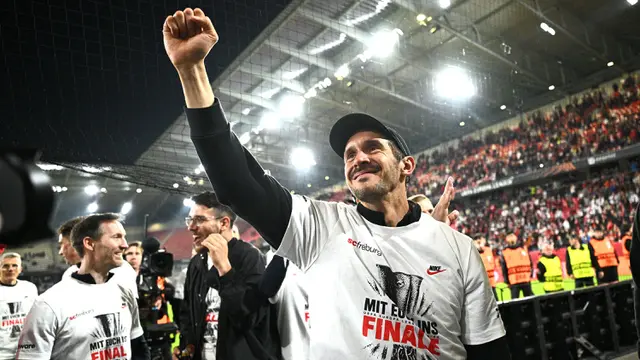 Foto: Suka Cita Para Pemain dan Suporter SC Freiburg saat Rayakan Keberhasilan Tembus ke Final Liga Europa 2025/2026