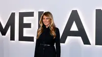 Melania Trump Rilis Film Dokumenter, Bersetelan Hitam Kreasi Desainer Italia yang Dituding Rasis