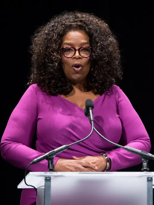 Oprah baru saja meluncurkan acara baru berjudul Belief di saluran televisi miliknya. Dikatakannya, acara baru tersebut benar-benar menguras waktu dan tenaga, namun itu yang memang diinginkannya. (AFP/Bintang.com)