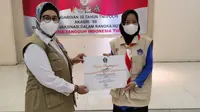 Pada Kamis, 14 Oktober 2021, BNPB melalui Satgas Prokes PON XX Papua memberikan penghargaan kepada 445 relawan protokol kesehatan (prokes) yang mendukung program penguatan prokes selama PON  berlangsung dari 2-15 Oktober 2021. (Dok BNPB)