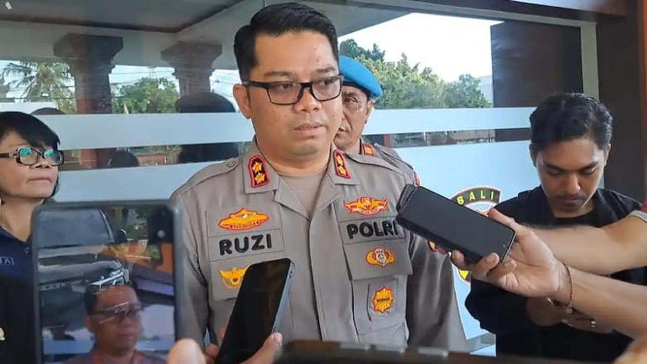 Kapolres Buleleng AKBP Ruzi Gusman bicara penanganan kasus pelecehan turis Taiwan di Lovina, Rabu (12/8). (Dokumentasi Humas Polres Buleleng).
