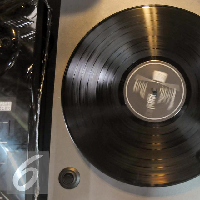 Piringan Hitam Dan Gramofon Kembali Menginvasi Dunia Musik